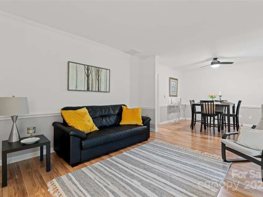 6721 Old Post Road, Charlotte, NC 28212.  MLS# CAR4232883, YatesRealty ID 10644. 