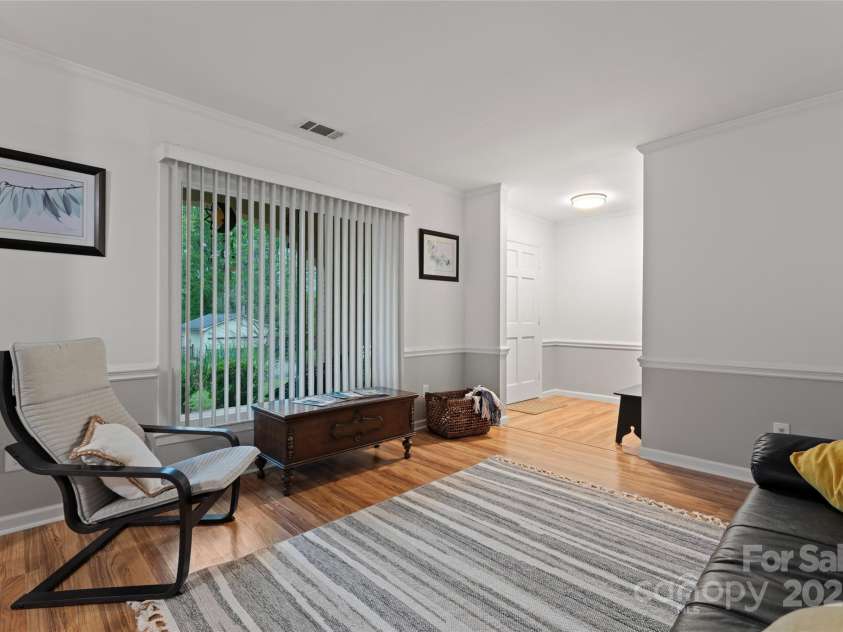 6721 Old Post Road, Charlotte, NC 28212.  MLS# CAR4232883, YatesRealty ID 10644. 