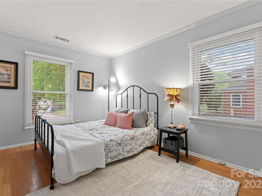 6721 Old Post Road, Charlotte, NC 28212.  MLS# CAR4232883, YatesRealty ID 10644. 