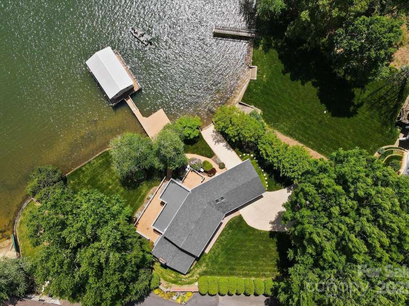 273 Leeward Point Loop, Taylorsville, NC 28681.  MLS# CAR4250672, YatesRealty ID 10645. 