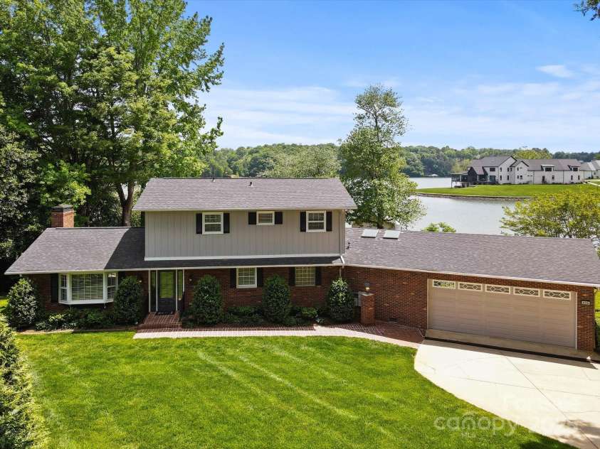 273 Leeward Point Loop, Taylorsville, NC 28681.  MLS# CAR4250672, YatesRealty ID 10645. 