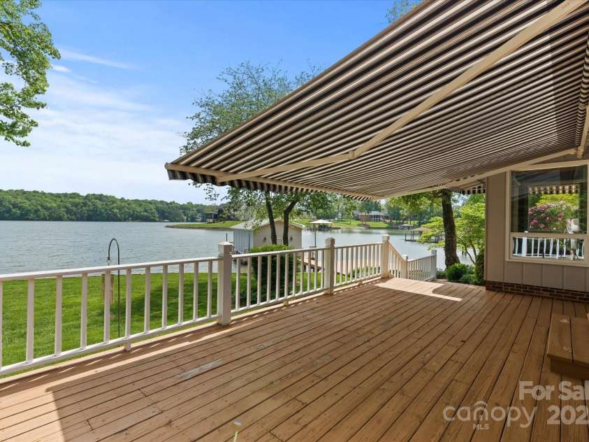 273 Leeward Point Loop, Taylorsville, NC 28681.  MLS# CAR4250672, YatesRealty ID 10645. 