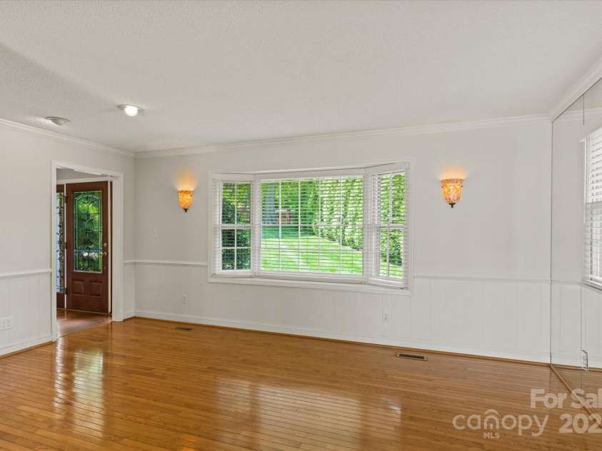 273 Leeward Point Loop, Taylorsville, NC 28681.  MLS# CAR4250672, YatesRealty ID 10645. 