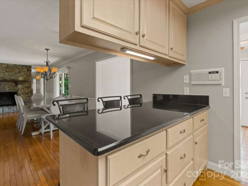 273 Leeward Point Loop, Taylorsville, NC 28681.  MLS# CAR4250672, YatesRealty ID 10645. 