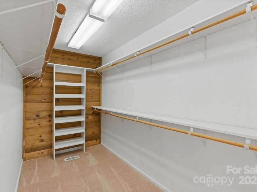 273 Leeward Point Loop, Taylorsville, NC 28681.  MLS# CAR4250672, YatesRealty ID 10645. 