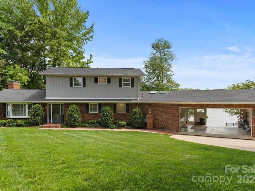 273 Leeward Point Loop, Taylorsville, NC 28681.  MLS# CAR4250672, YatesRealty ID 10645. 