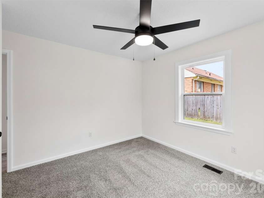 410 Cameron Avenue, Concord, NC 28025.  MLS# CAR4352351, YatesRealty ID 10645. 