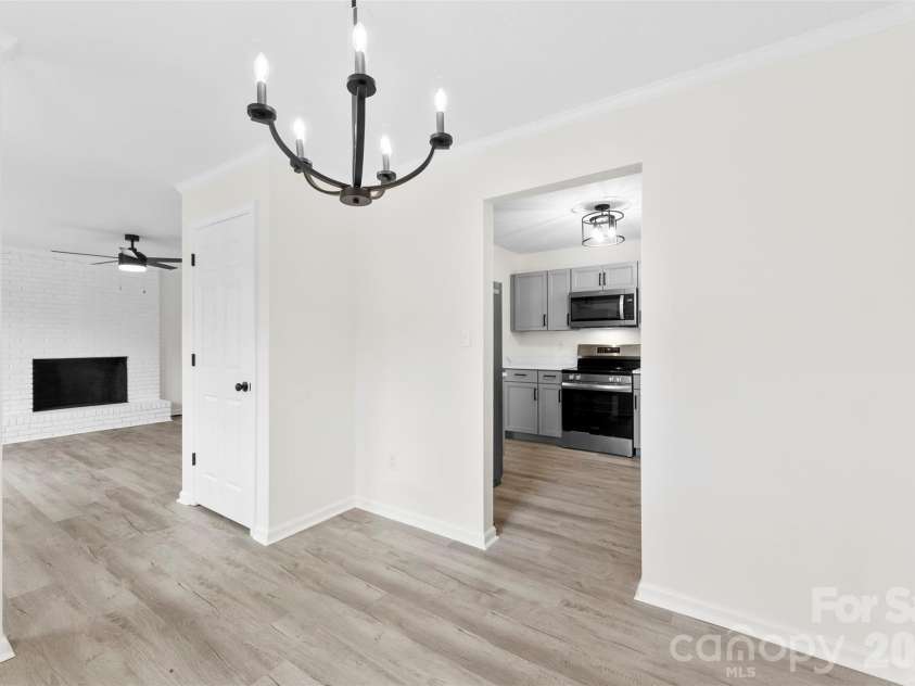 410 Cameron Avenue, Concord, NC 28025.  MLS# CAR4352351, YatesRealty ID 10645. Dining room