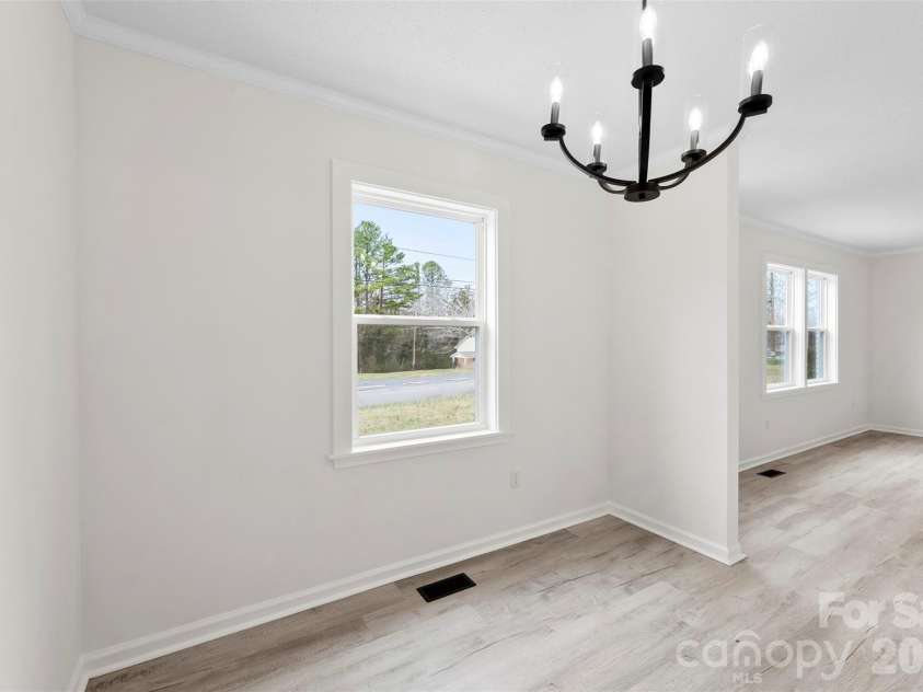 410 Cameron Avenue, Concord, NC 28025.  MLS# CAR4352351, YatesRealty ID 10645. Dining room