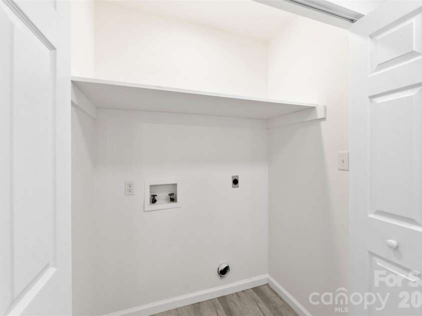 410 Cameron Avenue, Concord, NC 28025.  MLS# CAR4352351, YatesRealty ID 10645. Laundry area