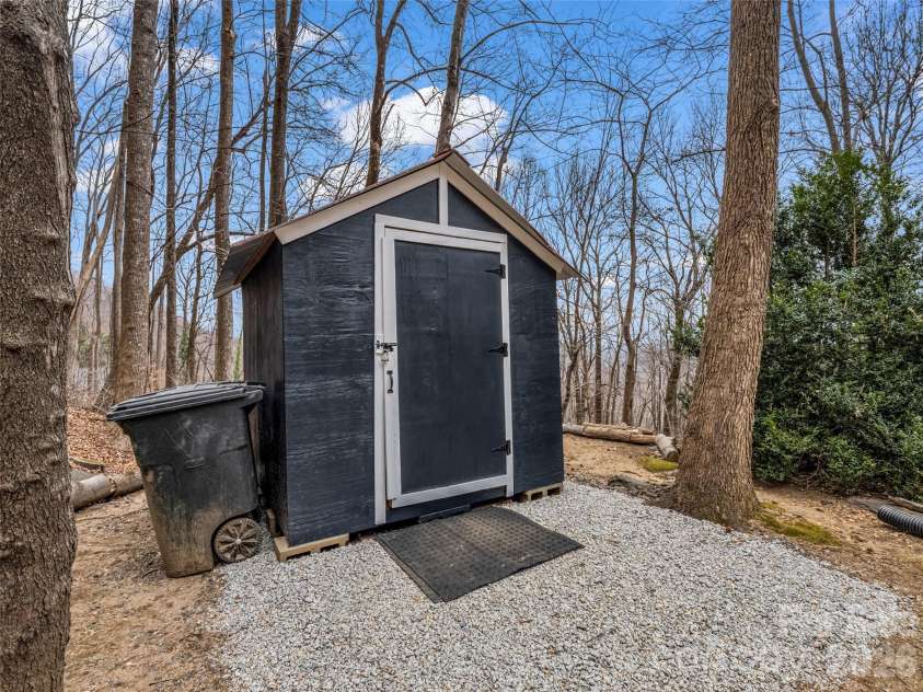 1586 Skyuka Mountain Road, Columbus, NC 28722.  MLS# CAR4340363, YatesRealty ID 10646. 