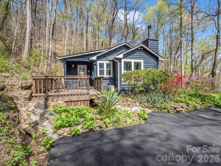 1586 Skyuka Mountain Road, Columbus, NC 28722.  MLS# CAR4340363, YatesRealty ID 10646. 