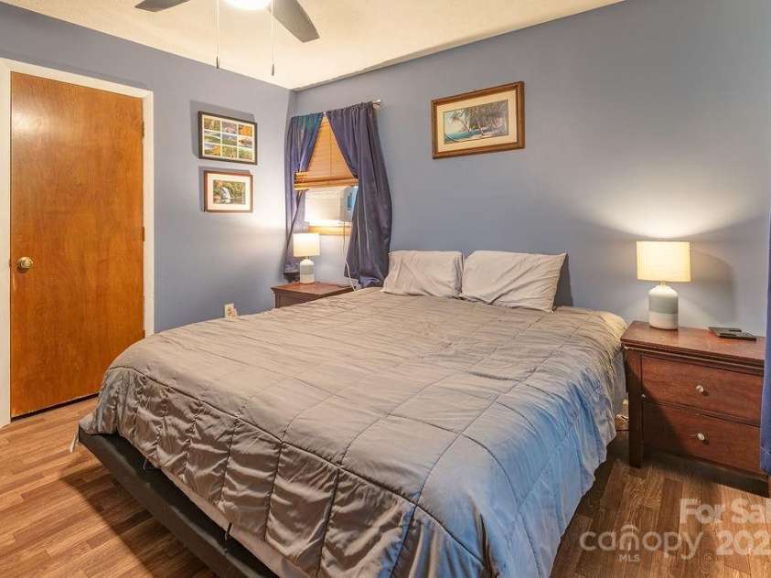 44 Arrowhead Street, Clyde, NC 28721.  MLS# CAR4251253, YatesRealty ID 10648. 