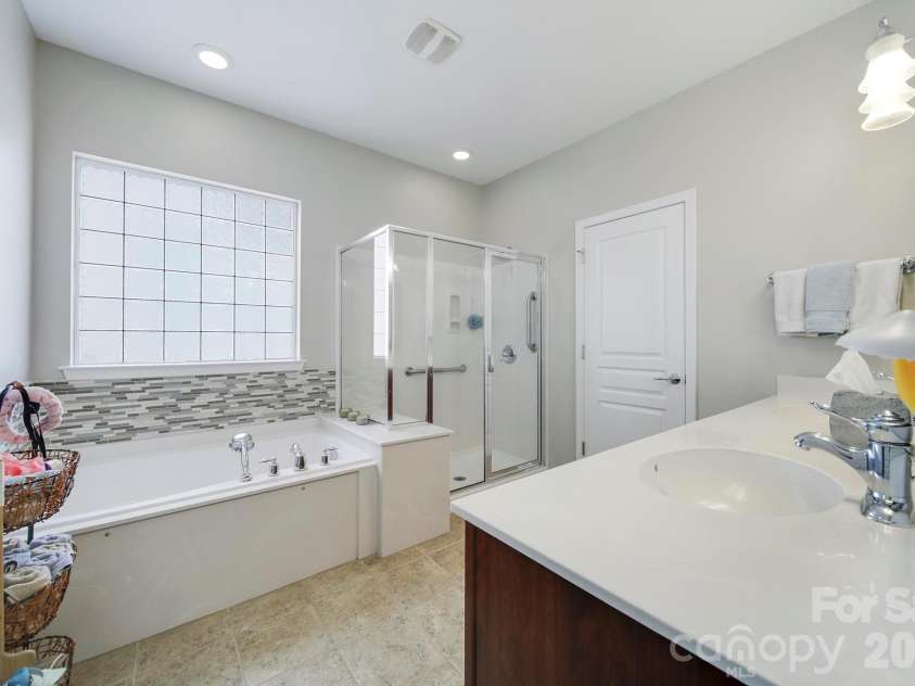 55414 Derringer Avenue, Fort Mill, SC 29707.  MLS# CAR4366710, YatesRealty ID 10648. 
