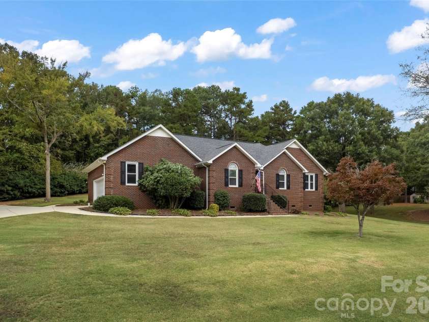 1207 Rosa Drive, Monroe, NC 28112.  MLS# CAR4328566, YatesRealty ID 10649. 