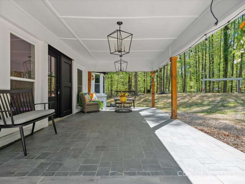 6724 Brushwood Drive, Charlotte, NC 28262.  MLS# CAR4244824, YatesRealty ID 10649. 