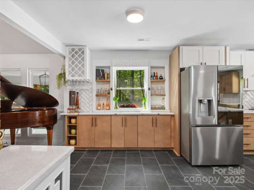 6724 Brushwood Drive, Charlotte, NC 28262.  MLS# CAR4244824, YatesRealty ID 10649. 