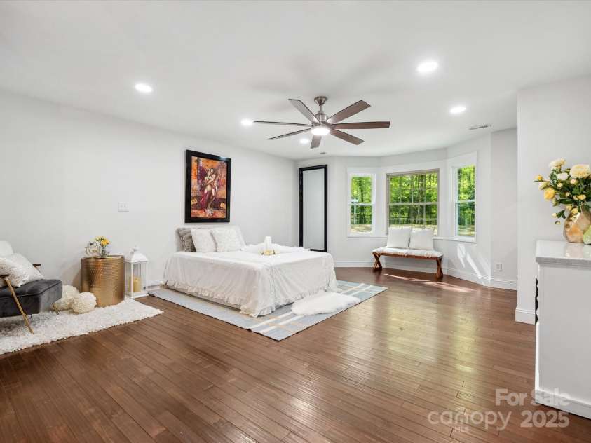 6724 Brushwood Drive, Charlotte, NC 28262.  MLS# CAR4244824, YatesRealty ID 10649. Owners Suite