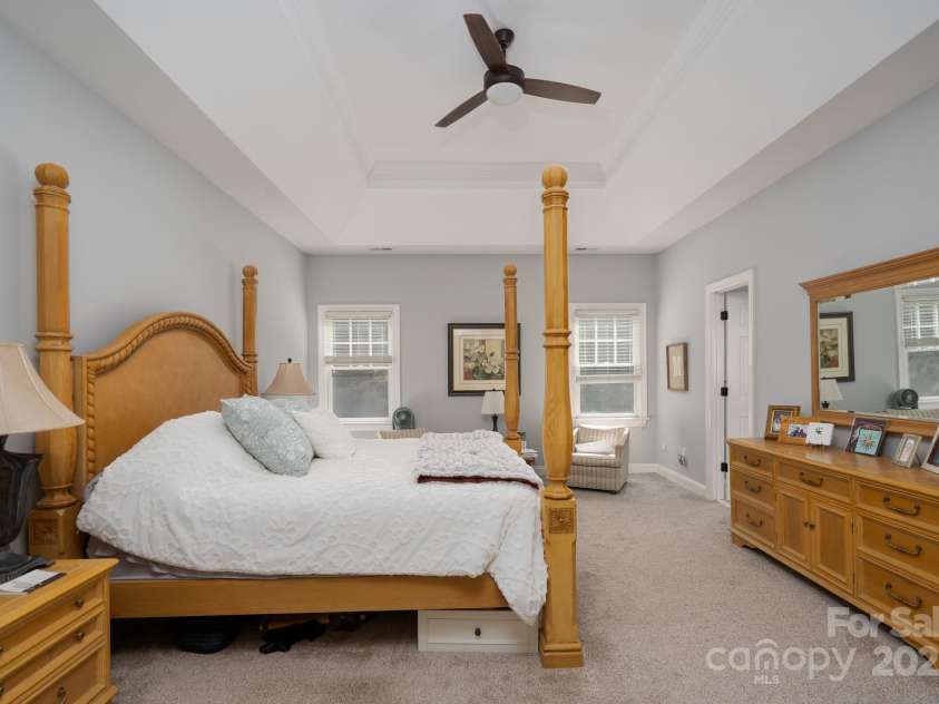 11823 Sir Francis Drake Drive, Charlotte, NC 28277.  MLS# CAR4283421, YatesRealty ID 1065. 