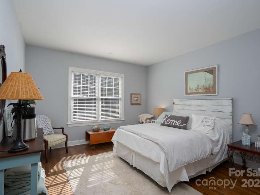 11823 Sir Francis Drake Drive, Charlotte, NC 28277.  MLS# CAR4283421, YatesRealty ID 1065. 