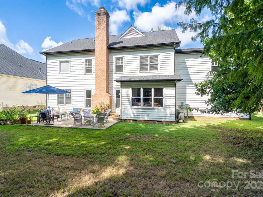 11823 Sir Francis Drake Drive, Charlotte, NC 28277.  MLS# CAR4283421, YatesRealty ID 1065. 