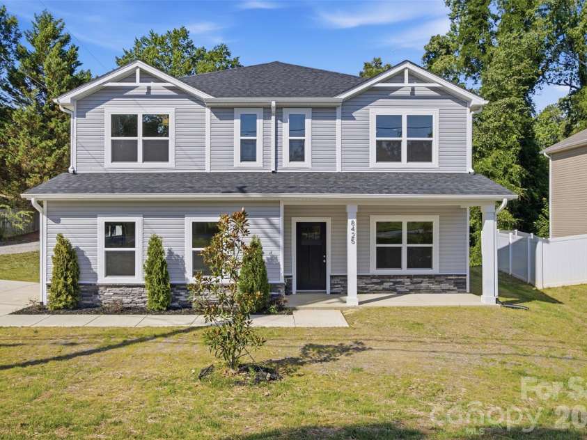 8425 Old Plank Road, Charlotte, NC 28216.  MLS# CAR4340461, YatesRealty ID 10650. 