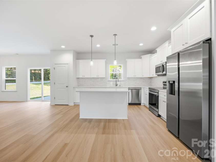 8425 Old Plank Road, Charlotte, NC 28216.  MLS# CAR4340461, YatesRealty ID 10650. 