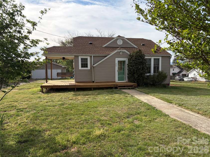 405 Jug Wilson Street, Morganton, NC 28655.  MLS# CAR4358982, YatesRealty ID 10651. Front of Home