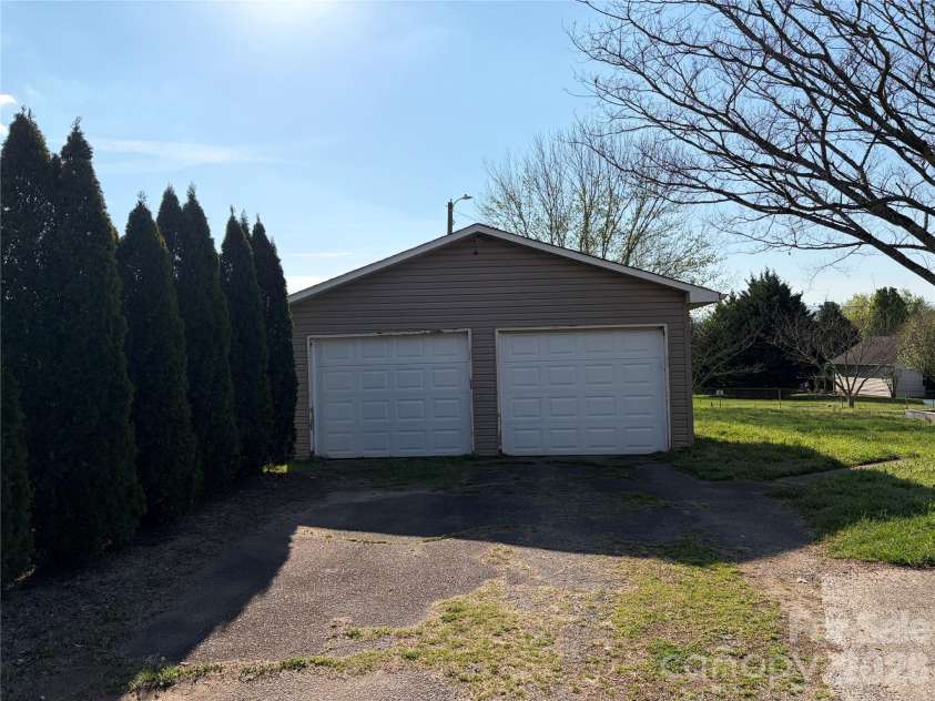 405 Jug Wilson Street, Morganton, NC 28655.  MLS# CAR4358982, YatesRealty ID 10651. Two Car Garage