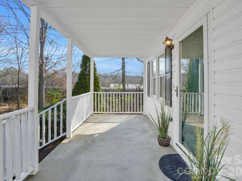 206 Ross Court, Belmont, NC 28012.  MLS# CAR4352775, YatesRealty ID 10652. 