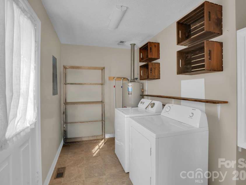 206 Ross Court, Belmont, NC 28012.  MLS# CAR4352775, YatesRealty ID 10652. 
