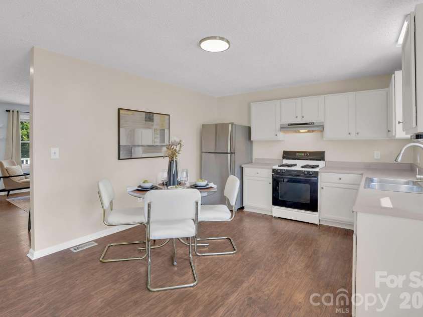 206 Ross Court, Belmont, NC 28012.  MLS# CAR4352775, YatesRealty ID 10652. 