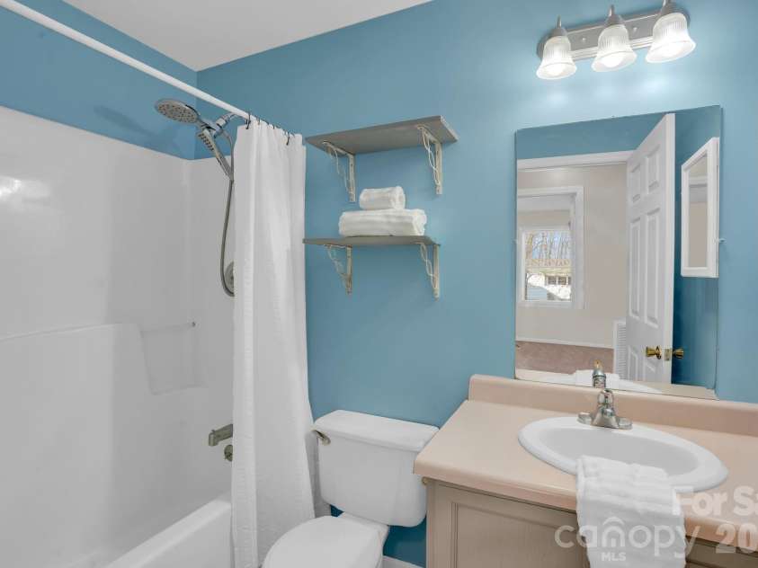 206 Ross Court, Belmont, NC 28012.  MLS# CAR4352775, YatesRealty ID 10652. 