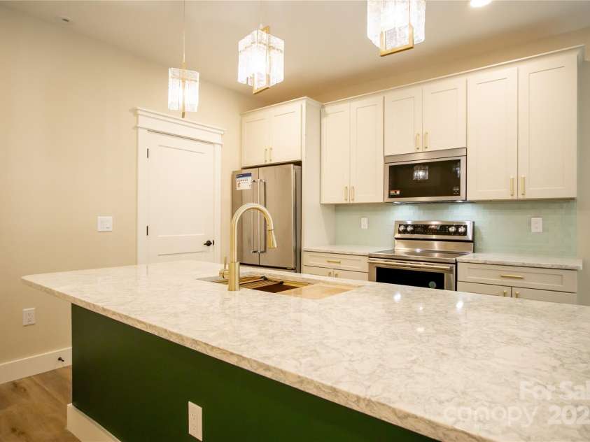 774 Allen Street, Hendersonville, NC 29349.  MLS# CAR4247818, YatesRealty ID 10653. 