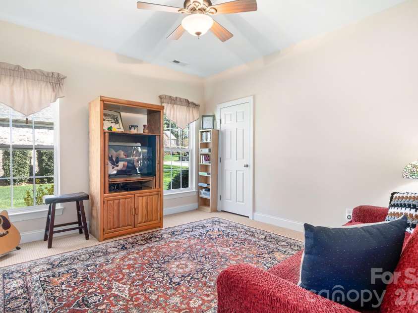 104 Kestrel Court, Mount Holly, NC 28120.  MLS# CAR4356299, YatesRealty ID 10654. 