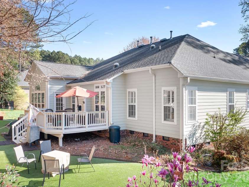 104 Kestrel Court, Mount Holly, NC 28120.  MLS# CAR4356299, YatesRealty ID 10654. 