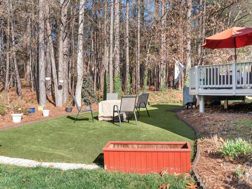 104 Kestrel Court, Mount Holly, NC 28120.  MLS# CAR4356299, YatesRealty ID 10654. 