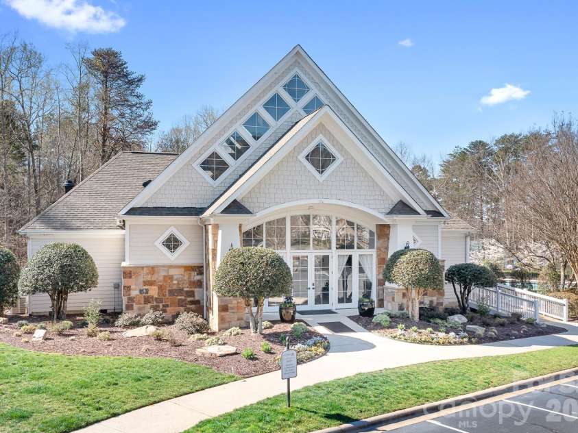 104 Kestrel Court, Mount Holly, NC 28120.  MLS# CAR4356299, YatesRealty ID 10654. 