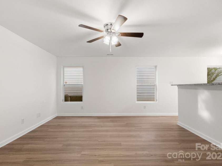 7616 Monarch Birch Lane, Charlotte, NC 28215.  MLS# CAR4253139, YatesRealty ID 10654. 
