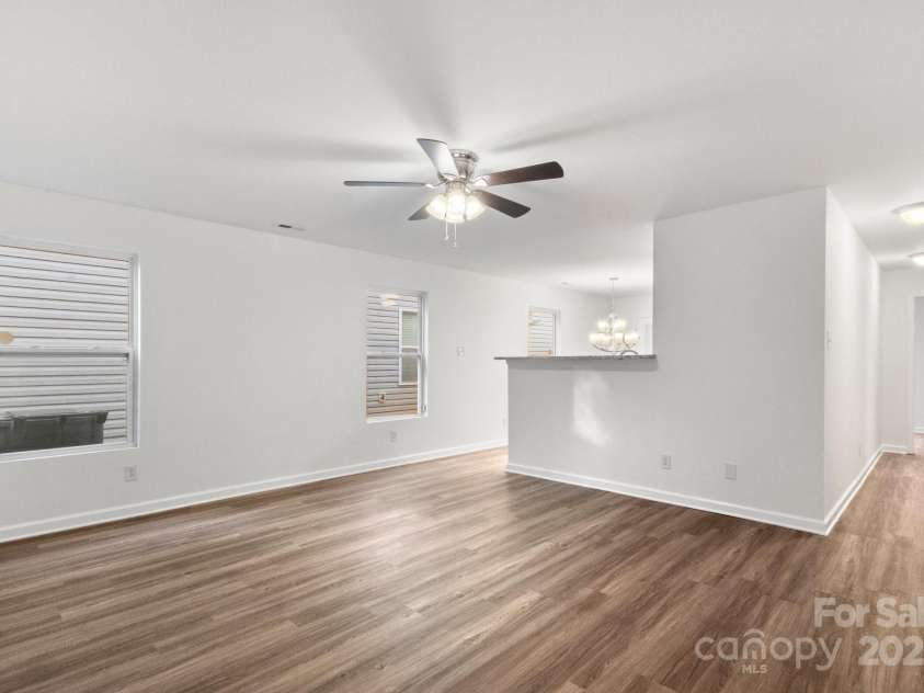 7616 Monarch Birch Lane, Charlotte, NC 28215.  MLS# CAR4253139, YatesRealty ID 10654. 