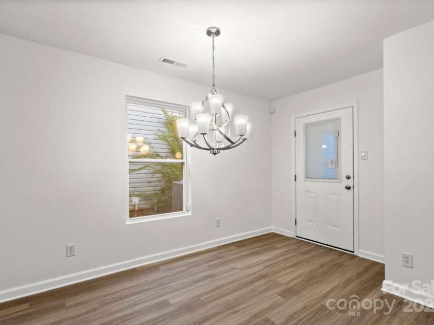 7616 Monarch Birch Lane, Charlotte, NC 28215.  MLS# CAR4253139, YatesRealty ID 10654. 