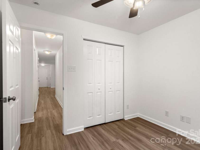 7616 Monarch Birch Lane, Charlotte, NC 28215.  MLS# CAR4253139, YatesRealty ID 10654. 