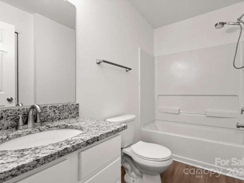 7616 Monarch Birch Lane, Charlotte, NC 28215.  MLS# CAR4253139, YatesRealty ID 10654. 