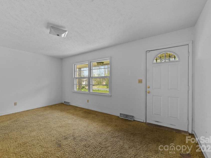 409 Best Alley, Whiteville, NC 28472.  MLS# CAR4235303, YatesRealty ID 10655. 