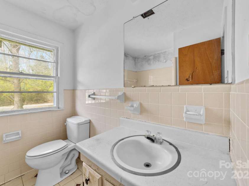 409 Best Alley, Whiteville, NC 28472.  MLS# CAR4235303, YatesRealty ID 10655. 