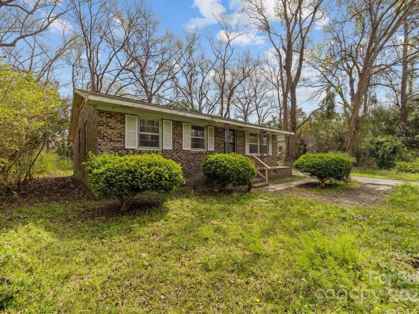 409 Best Alley, Whiteville, NC 28472.  MLS# CAR4235303, YatesRealty ID 10655. 