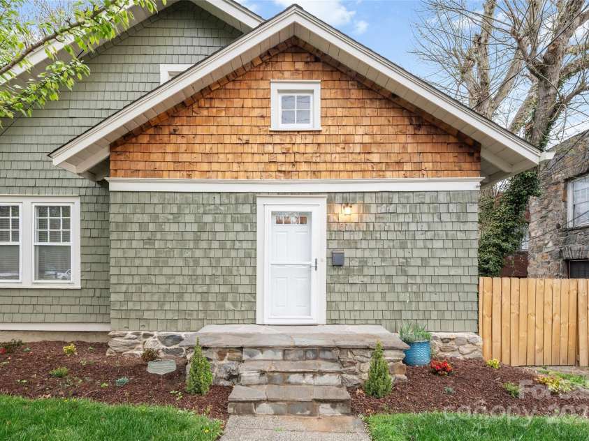 75 Cherry Street, Asheville, NC 28801.  MLS# CAR4231826, YatesRealty ID 10656. 