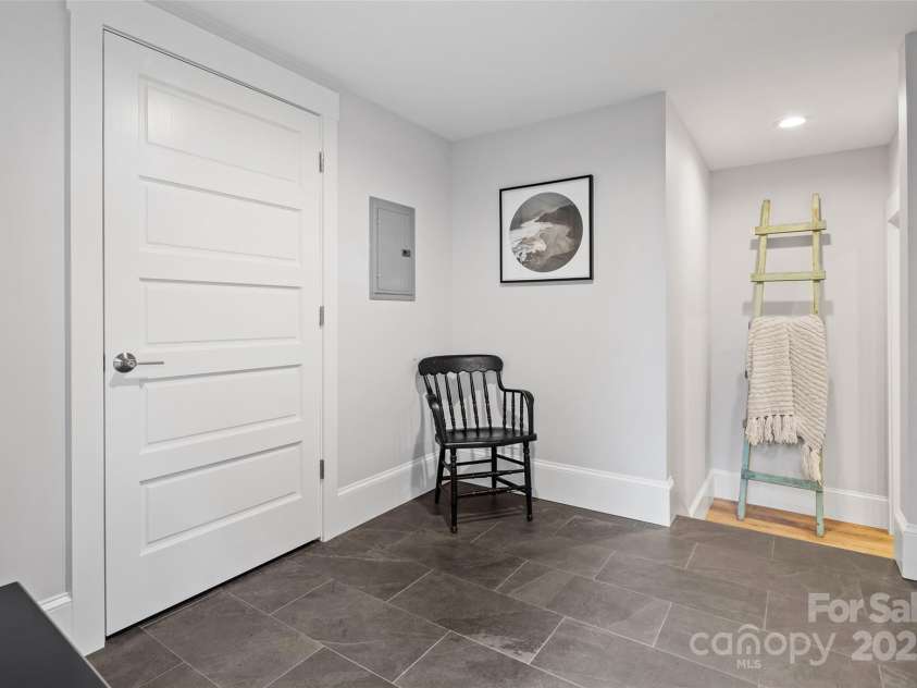 75 Cherry Street, Asheville, NC 28801.  MLS# CAR4231826, YatesRealty ID 10656. 