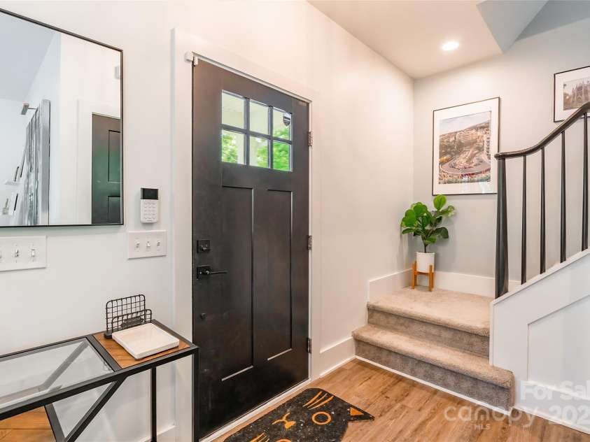 5227 Pinebrook Drive, Charlotte, NC 28208.  MLS# CAR4249714, YatesRealty ID 10657. 