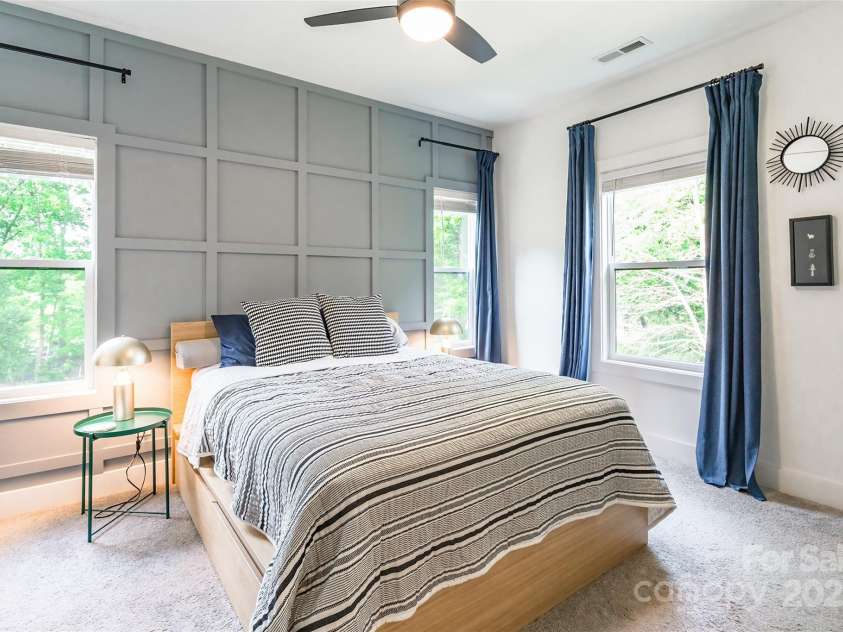 5227 Pinebrook Drive, Charlotte, NC 28208.  MLS# CAR4249714, YatesRealty ID 10657. 